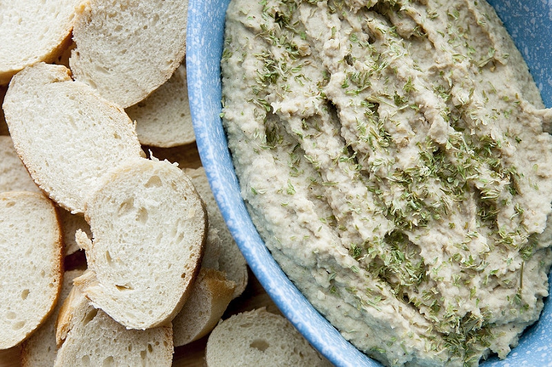 Easy White Bean Lentil Dip: Healthy, Cheap & Party Ready